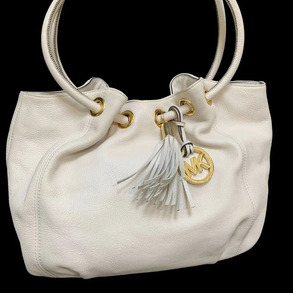 MICHAEL KORS Vanilla Pebbled Leather Tasseled ASTOR Ring Tote Shoulder Bag - Picture 11 of 12